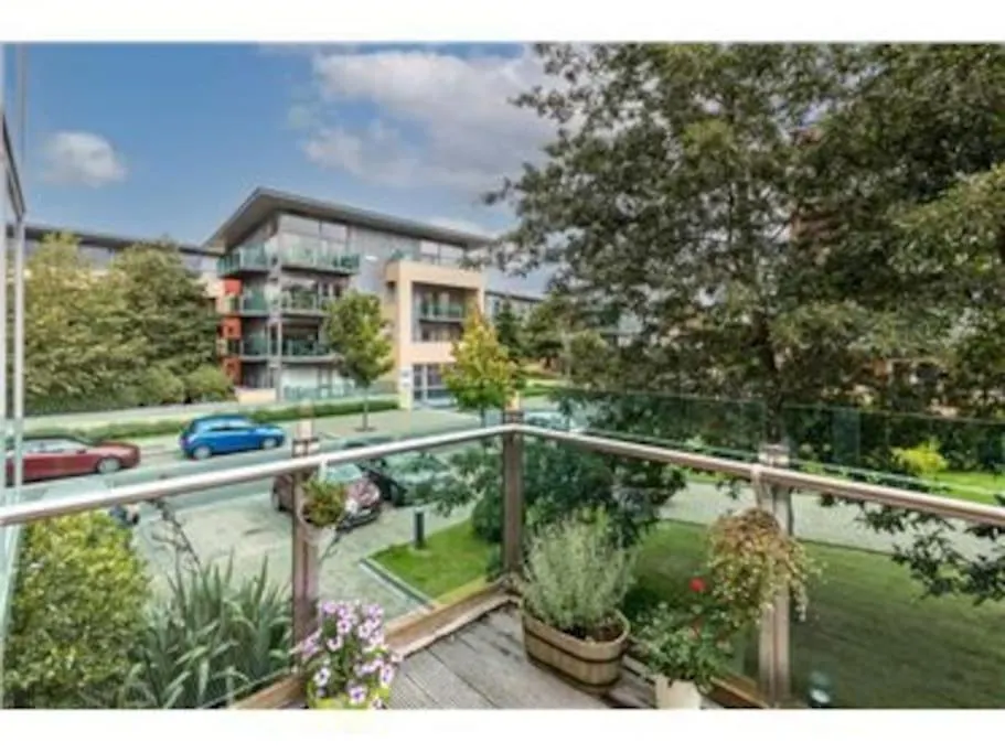 Lovely 2 Bedroom Condo In Exclusive Development. دبلن